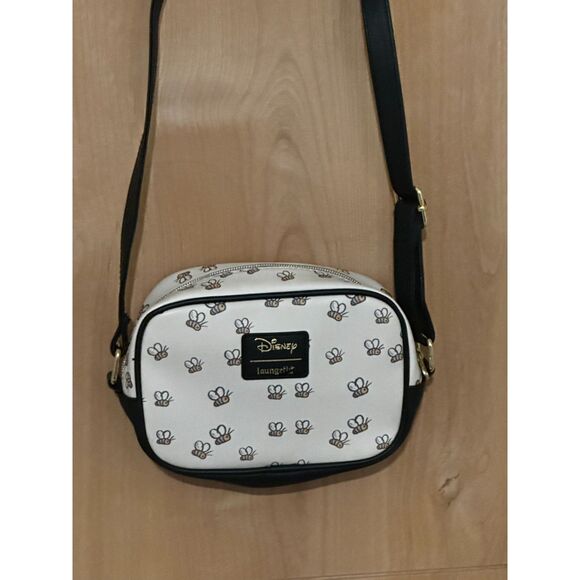 Loungefly Disney Winnie The Pooh Honey Crossbody Bag EUC - Picture 2 of 10